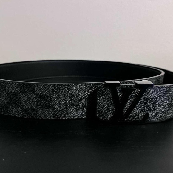Louis Vutton LV Belt - Picture 5 of 6